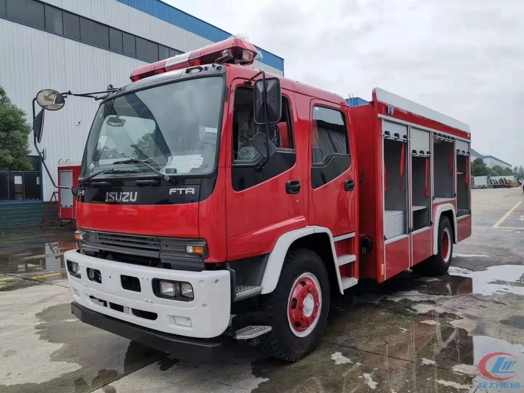 Japanese Brand 240HP 4tons Water 2tons Foam Fire Truck 6tons Fire Fighting Trucks for Chile LHD