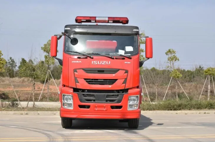 Japanese Brand Giga Euro 4 Euro 5 12000L--15000L Fire Engine Emergency Multi-Purpose Fire Fighting Truck